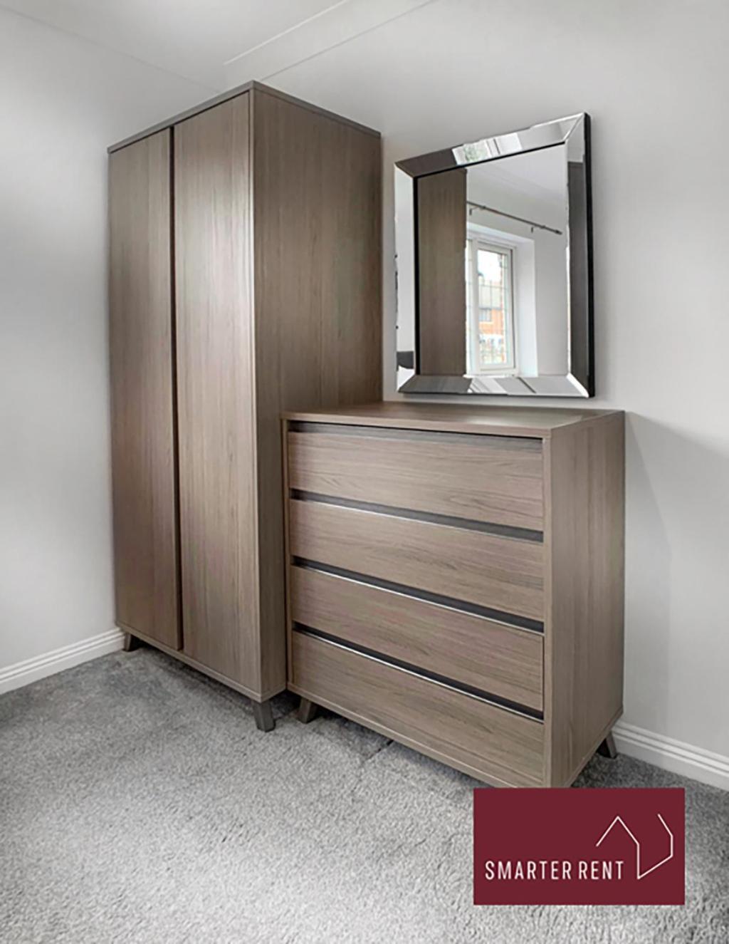 Knaphill - 2 Bedroom Terrace House - With Garden Brookwood Exteriör bild